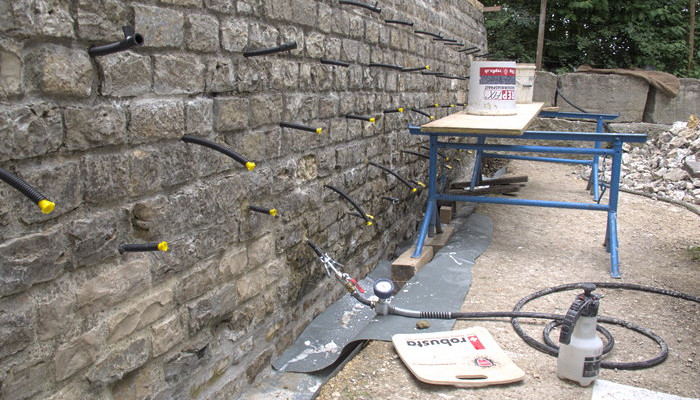 Structural grouting of Roman masonry